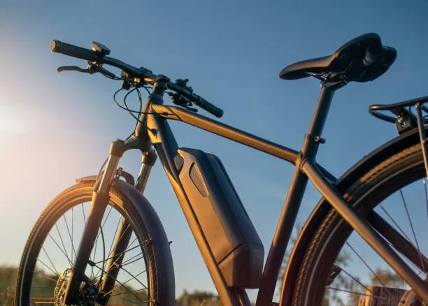 Electric Bikes Vs Traditional Bicycles: Which One is Right for You?